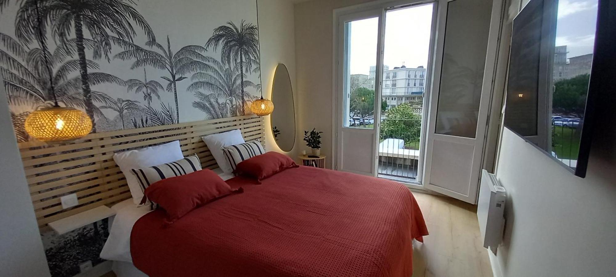 Apartment T2 Cosy, Vue Eglise Notre-dame, Plein Centre, Neuf *